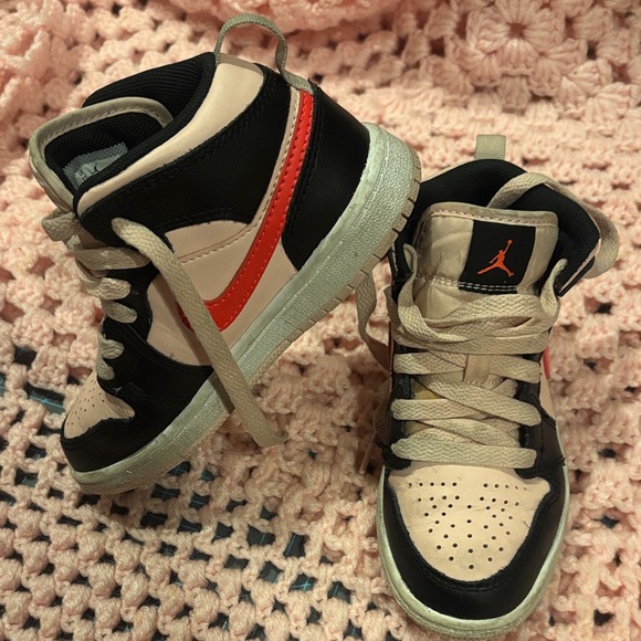 Jordan - Picture 2 of 9